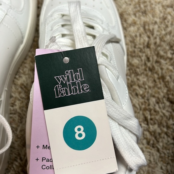 Sneakers - Picture 5 of 6